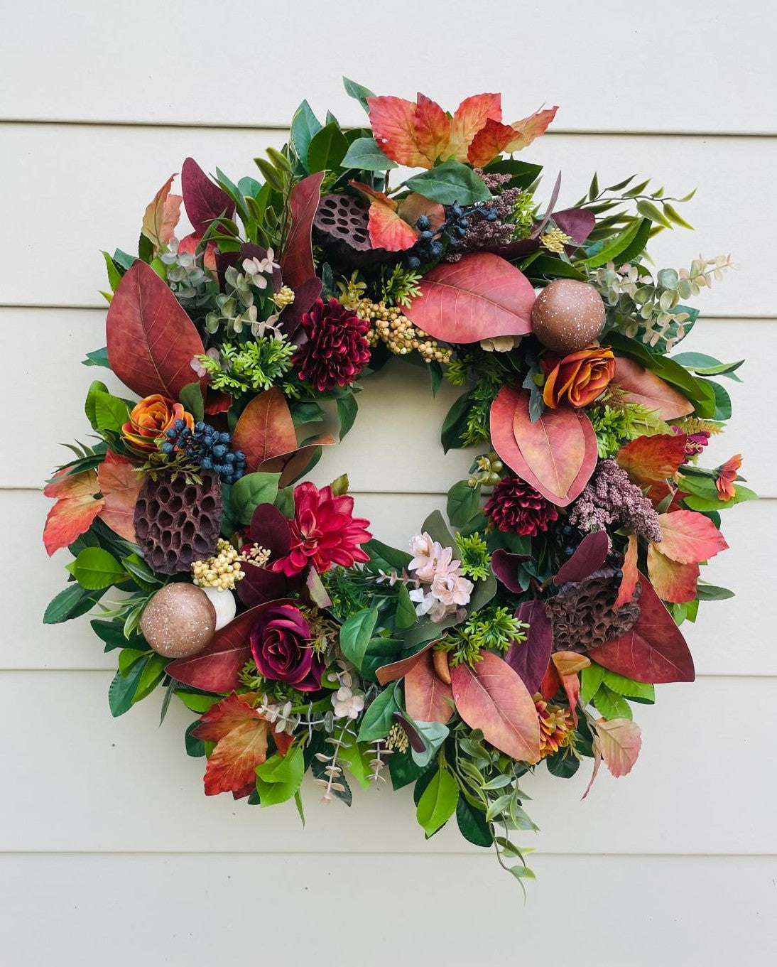 Autumn Berry & Pod - 24"/26"/28"