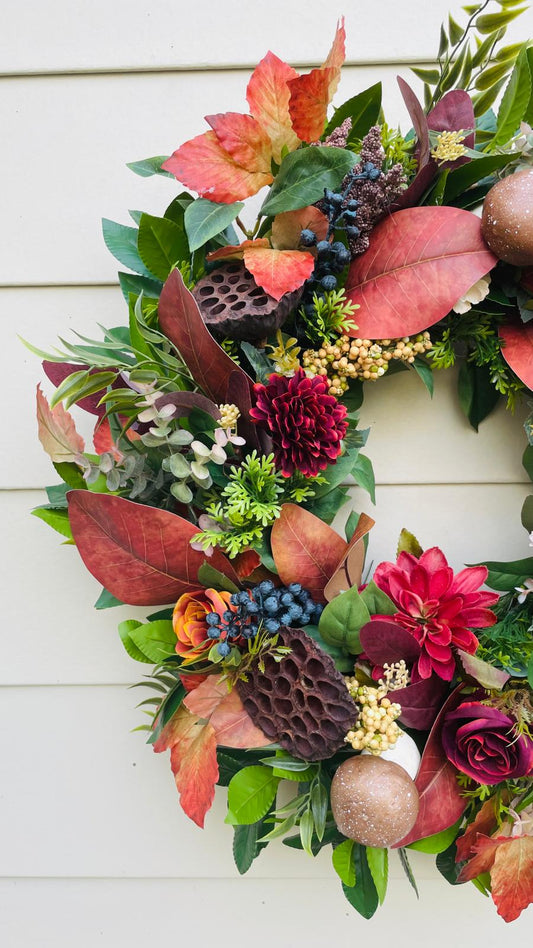 Autumn Berry & Pod - 24"/26"/28"